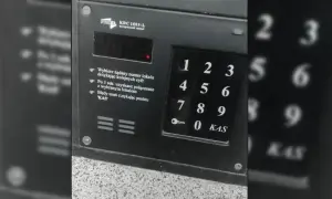 Jak wpisać kod do domofonu? Proste błędy, które mogą cię zablokować