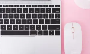 Jak podłączyć myszkę do laptopa - proste kroki bez frustracji