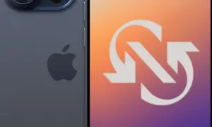 Tył iPhone'a 15 Pro z logo Apple obok gradientowego tła z symbolem odświeżania.