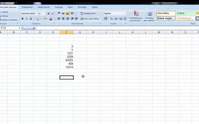 W arkuszu Excel widać liczby w kolumnie F. Można tu zastosować funkcję wartość bezwzględna excel, aby uzyskać pozytywne wyniki.