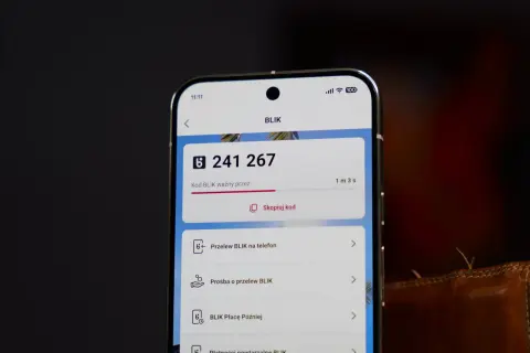 Kod BLIK 241 267 ważny przez 1m 3s. Możesz skopiować kod lub wybrać przelew BLIK na telefon.