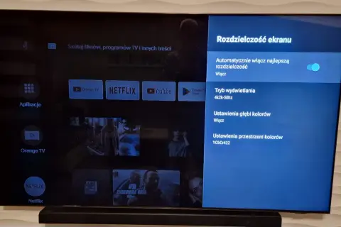 Ustawienia ekranu dekodera 4k multi: rozdzielczość, tryb wyświetlania 4K2K-50Hz, głębia i przestrzeń kolorów.