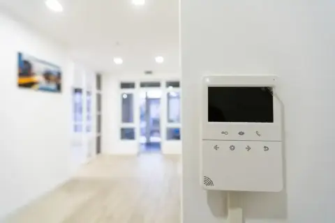 Jak wyłączyć alarm w domu - proste sposoby na szybką dezaktywację