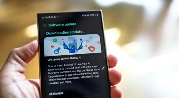 Aktualizacja oprogramowania: pobieranie One UI 7 z Galaxy AI. Nowe funkcje ułatwią tworzenie i komunikację.