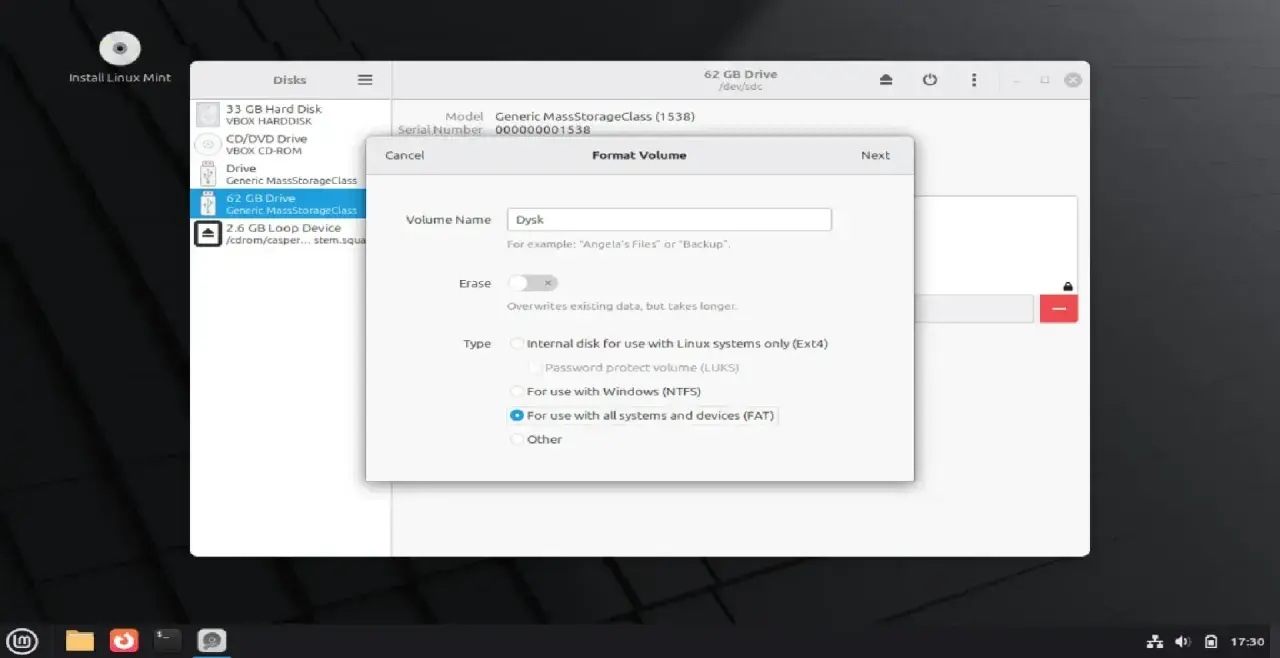 Okno dialogowe "Format Volume" w systemie Linux. Wybieram formatowanie dysku 62 GB na FAT.