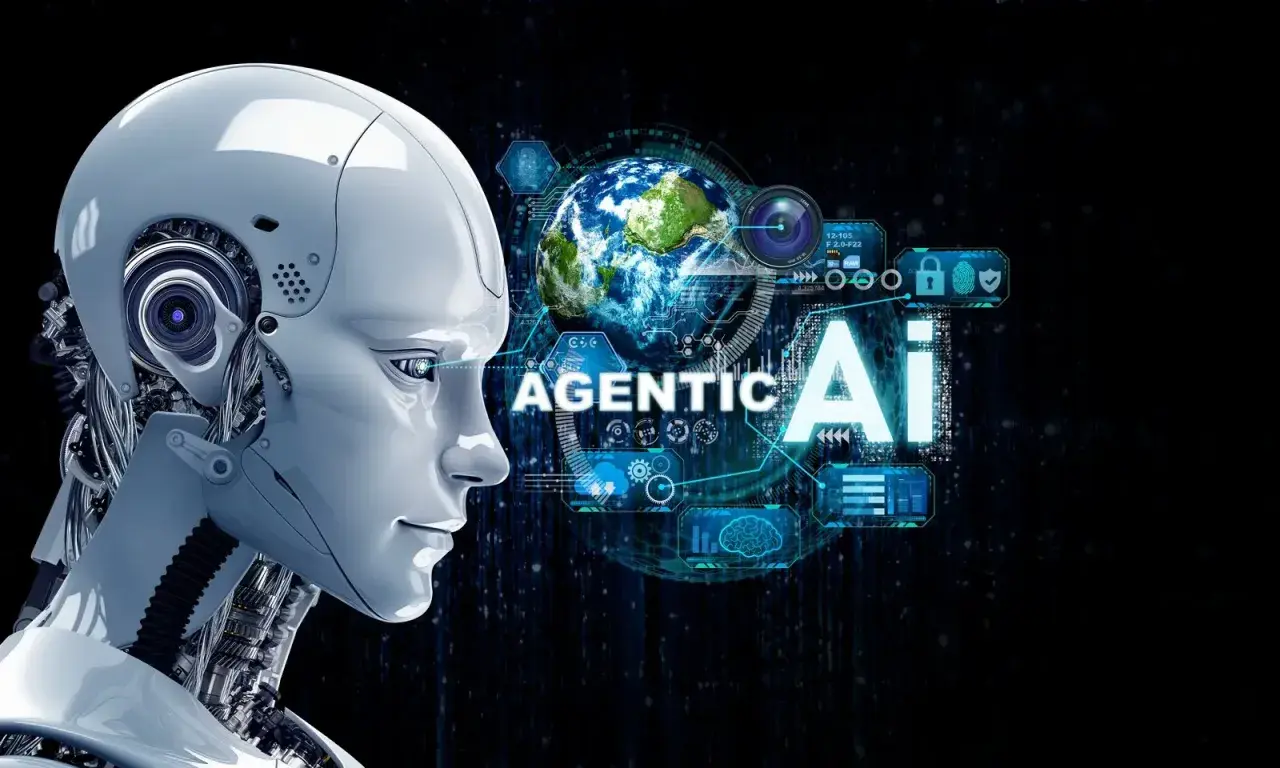 Głowa robota obok Ziemi, otoczona interfejsami i tekstem "AGENTIC AI".