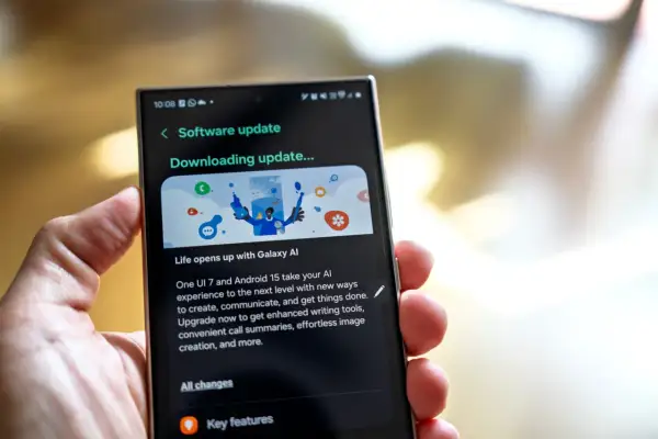 Aktualizacja oprogramowania: pobieranie One UI 7 z Galaxy AI. Nowe funkcje ułatwią tworzenie i komunikację.